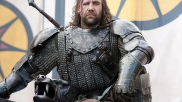 Le casque du Limier / Sandor Clegane (Rory McCann) dans Juego de Tronos S01E01
