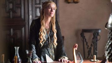 Le collier de Cersei Lannister (Lena Headey) dans Juego de Tronos