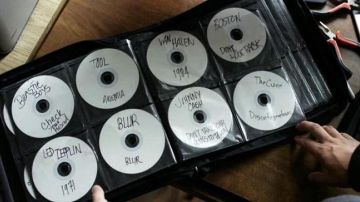 El estuche del CD de Elliot en Mr Robot