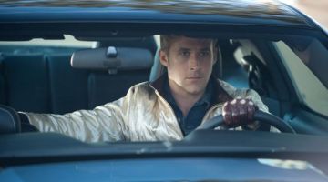 Les gants de conduite marron Pratt and Hart du chauffeur (Ryan Gosling) dans Drive