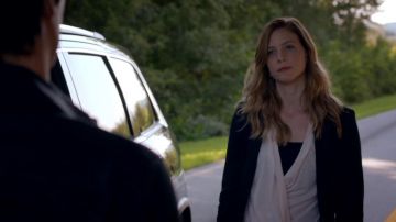 Le top Ecote de Valerie Tulle dans The Vampire Diaries