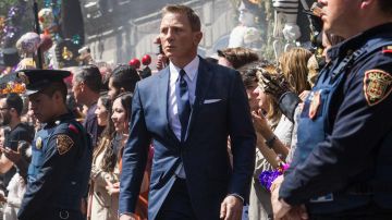 Le costume Tom Ford O'Connor Windowpane de Daniel Craig dans Spectre