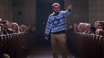 The sweater Tipsy Elves of Seth Rogen in The Night Before