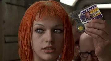 El pase múltiple de Leeloo (Milla Jovovich) en El quinto elemento