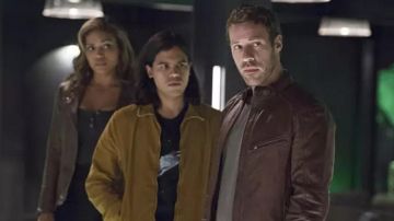 Chaqueta Danier de Carter Hall en The Flash S02E08