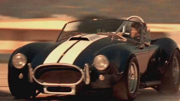 La réplique de la Shelby Cobra 427 de Fouchet (Tchéky Karyo) dans Bad Boys