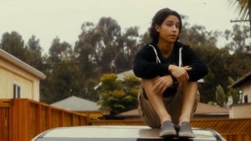 Vans Slip On Chris Manawa in Fear The Walking Dead S01E05