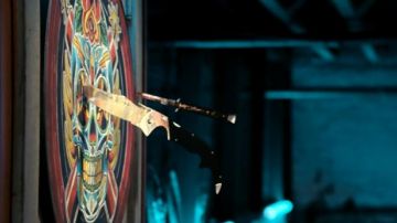 The authentic door of the throwing knives in The Expendables