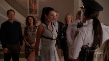 Vestido azul cielo de Lea Michele en Scream Queens