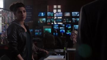 Le blouson Gabriella Rocha de Alex Parrish dans Quantico