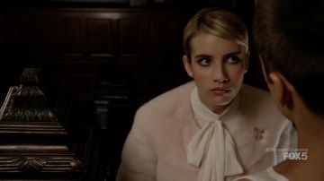 Pin Chanel worn by Chanel Oberlin (Emma Roberts) in Scream Queens S01E02