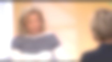 The sweater neck boat with stripes placed Claire Chazal in Passage of the Arts 14.01.2020