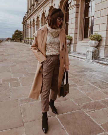 Knit Jumper Sweater of Nicole Ballardini on the Instagram account @nicoleballardini