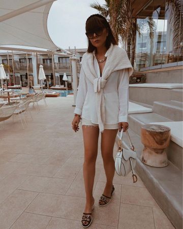 Jumper White of Nicole Ballardini on the Instagram account @nicoleballardini