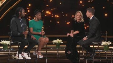 The Vampire's Wife Vel­vet Night Flight Dress worn by Kelly Ripa on LIVE with Kelly and Ryan February 10, 2020