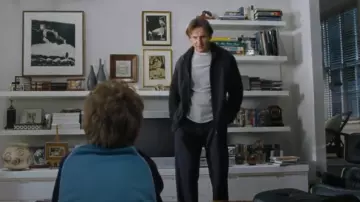 Jogging navy blue Daniel (Liam Neeson) in Love Actually