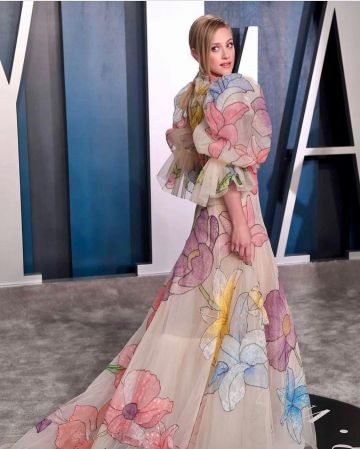 Pomellato Rose Gold Di­a­mond Ring of Lili Reinhart on the Instagram account @lilireinhart February 10, 2020