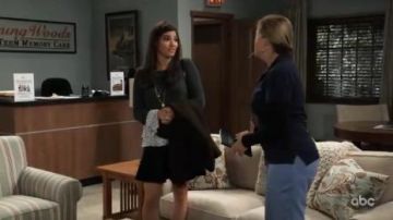 Bailey 44 Wom­en's Don­na Top worn by Brook Lynn Quartermaine (Amanda Setton) as seen in General Hospital February 11, 2020