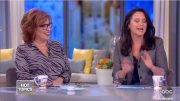 L'agence Ze­bra Print Blouse worn by Joy Behar on The View February 11, 2020