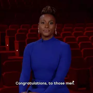 Vestido Bodycon de lápiz azul marino usado por Issa Rae en la cuenta de Instagram @glamourmag