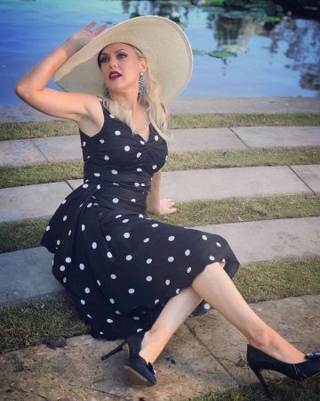 Talons noirs et de Pierreries Clips de Elaine Hendrix sur l'Instagram account @elaine4animals