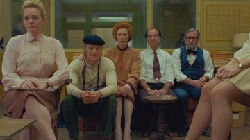 Yellow vintage dress of J. K. L. Berensen (Tilda Swinton) in The French Dispatch of the Liberty, Kansas Evening Sun