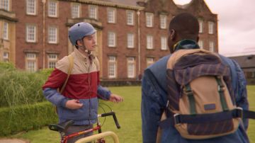 Backpack worn by Eric Effiong (Ncuti Gatwa) as seen in Sex Education (S02E03)