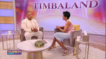 Roland Mouret Blue Wool Pen­cil Skirt worn by Tamron Hall on Tamron Hall February 12, 2020