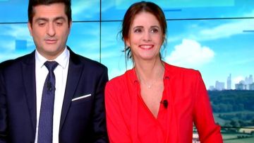 Coat, red collar lavalliére of Caroline Munoz in William at noon the 13.02.2020