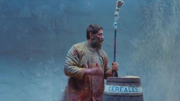 Painter smock worn by Moses Rosenthaler (Benicio del Toro) in The French Dispatch of the Liberty, Kansas Evening Sun