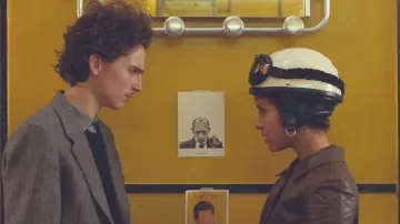 Vintage Motorcycle Half Helmet with goggles Juliette (Lyna Khoudri) in The French Dispatch of the Liberty, Kansas Evening Sun