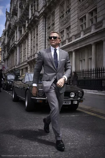 Crockett & Jones Highbury shoes in black worn by Daniel Craig as seen in No Time To Die London location promo picture
