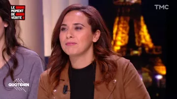 Chaqueta de cuero con cremallera de Salhia Brakhlia en Quotidien