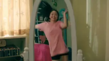 Short moulant noir de Lara Jean (Lana Condor) dans À tous les garçons : P.S. Je t'aime toujours