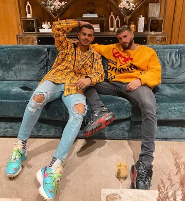 El suéter Industrial Y013 Off-White usado por Illan en la cuenta de Instagram de @illancto