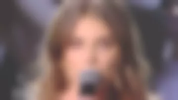 The earrings Maëlle in the victories of the music of the 14 02 2020