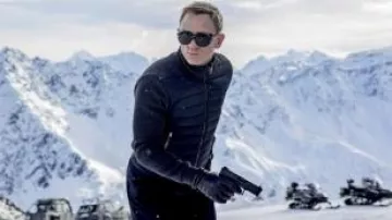 Knitted Sleeve Bomber Jacket of James Bond (Daniel Craig) in Spectre