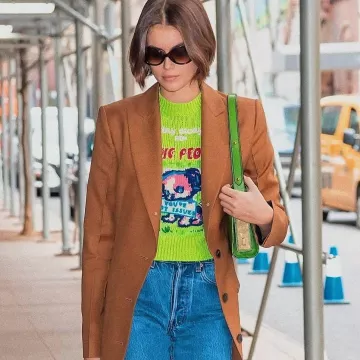 Marc jacobs Green Jumper Sweater of Kaia Jordan Gerber on the Instagram account @kaiagerber February 16, 2020