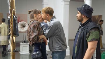 Veste multicolore Isi  portée par Isabella Lisa Vicari dans le film Isi & Ossi 