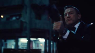 Tuxedo Bow Tie in black worn by James Bond (Daniel Craig) as seen in No Time to Die