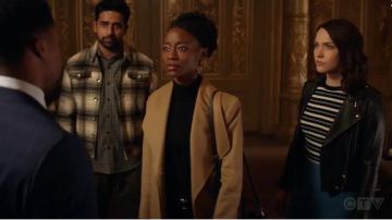 Cropped Leather Jack­et worn by Cara Bloom (Violett Beane) in God Friended Me Season 2 Episode 13