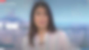 La camisa de viscosa con rayas brillantes, suave y agradable de usar por Émilie Tran Nguyen en 12/13 Journal de France 3 el 08.01.2020