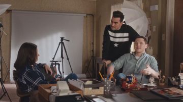 Givenchy Black Stars and Stripes Sweatshirt worn by David Rose (Daniel Levy) in Schitt's Creek (S06E08)