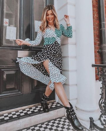 Rixo Chelsea Midi Dress de Erica Aulds en la cuenta de Instagram @ericaaulds