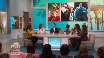 Veronica beard Miller Dick­ey Dou­ble-breast­ed worn by Sharon Osbourne on The Talk February 13, 2020