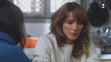 The sweater coarse unbleached Estelle Cantorel (Élodie Varlet) in a More beautiful life