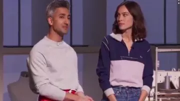 Sweat-shirt porté par Alexa Chung en Suivant la Mode de la Saison 1 Épisode 7