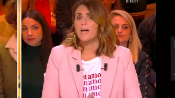 The tee shirt My Love of Valerie Benaim in It is that of the tv ! the 19.02.2020