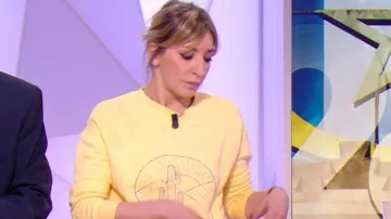 Sudadera amarilla de cuello redondo serigrafiada de Nadia Daam en 28 minutos el 19.02.2020