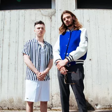 The white shorts Lacoste of Foda C on the account Instagram of @columbine2k16